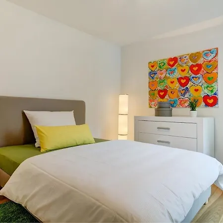 Luxury For Rent Near Goetheplatz * Mnichov