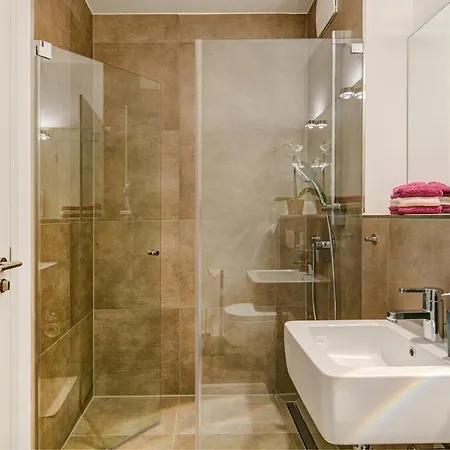 Luxury For Rent Near Goetheplatz *