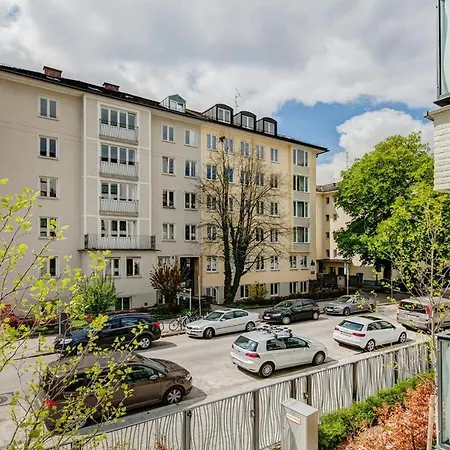 Apartmán Luxury For Rent Near Goetheplatz