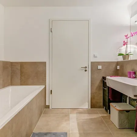 Luxury For Rent Near Goetheplatz Apartamento